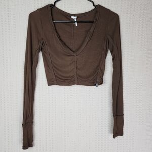 URBAN OUTFITTERS OUT FROM UNDER Ribbed Notch Neck Ultra Cropped Long Sleeve M